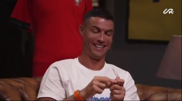 Cristiano Ronaldo y el momento en que imita a Lionel Messi.