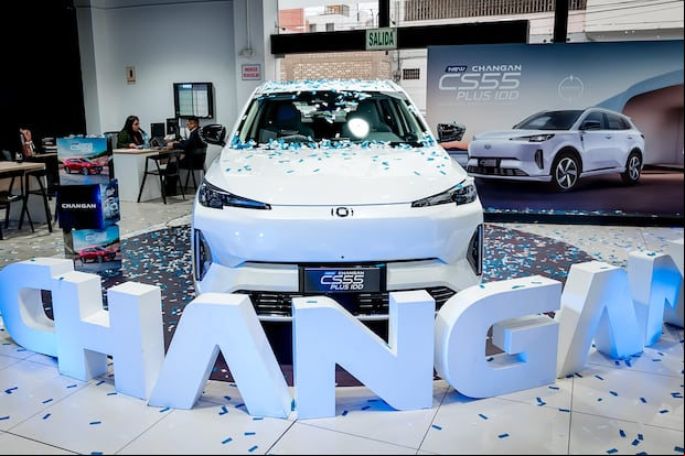 Changan ofrece bajas emisiones de CO2 a bordo del nuevo CS55 Plus iDD con manejo dual inteligente. (Difusión)