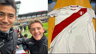 ¡Le firmó la camiseta! Sonne y el gran gesto que tuvo con hincha peruano en Dinamarca