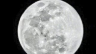 Con este celular de Xiaomi podrás tomar fotos a la Luna nítidamente