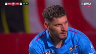 ¡Tremendo ‘blooper’! Erustes y Chicaiza se perdieron el gol de Garcilaso ante Universitario